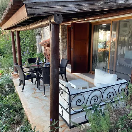 Olive Garden, Kalkan Clubpatara Villa
